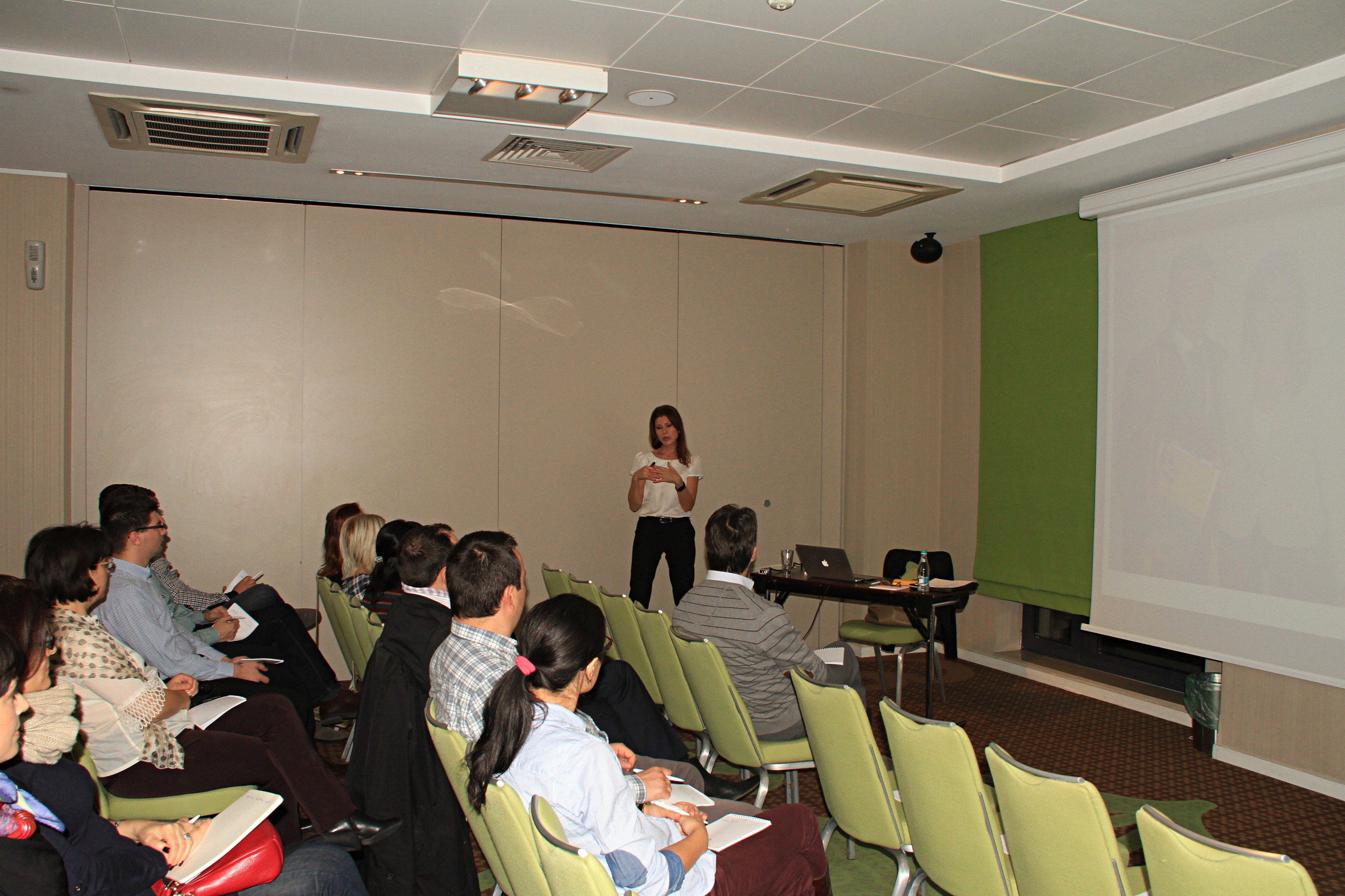 Conferinta1